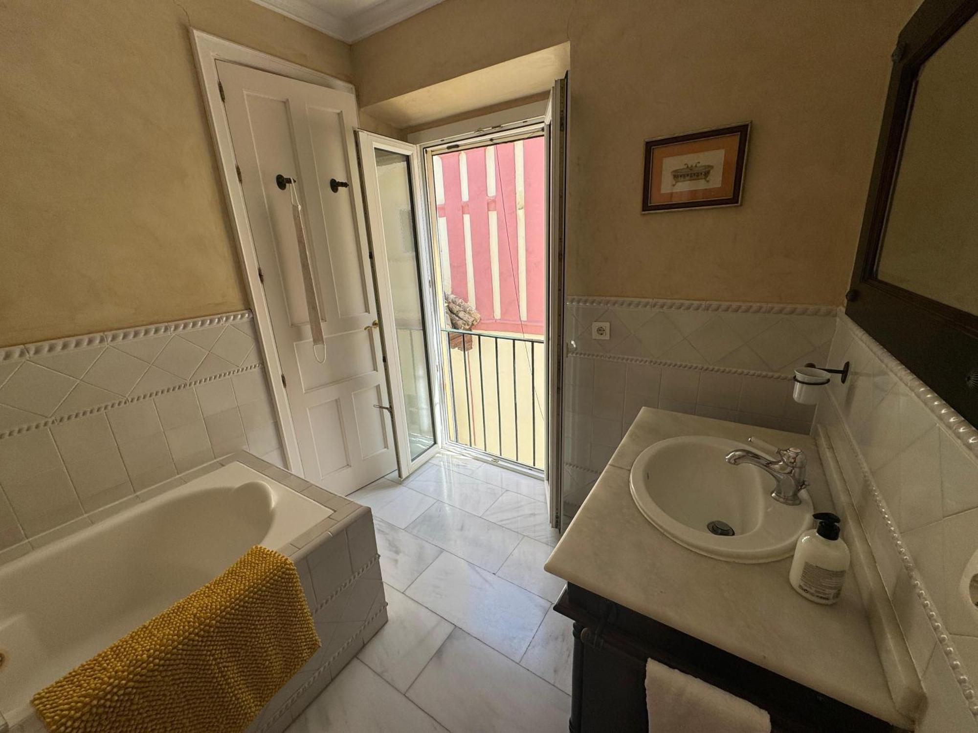 セビリアWonderful Duplex In Calle Betisアパートメント エクステリア 写真